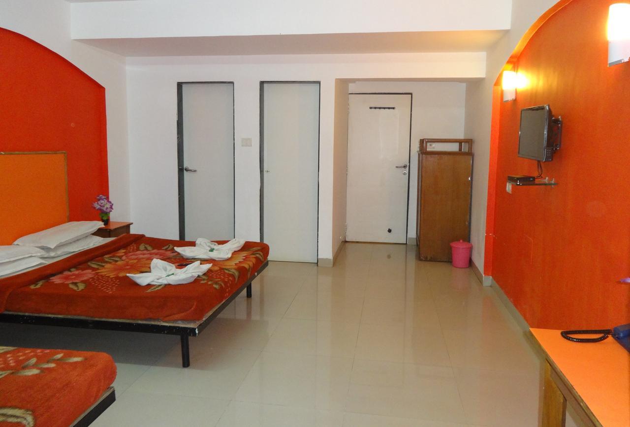 Maharaja Palace Hotell Mahābaleshwar Exteriör bild
